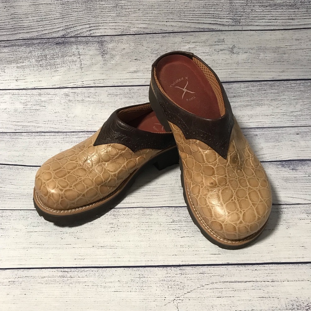 TWISTED X MULE